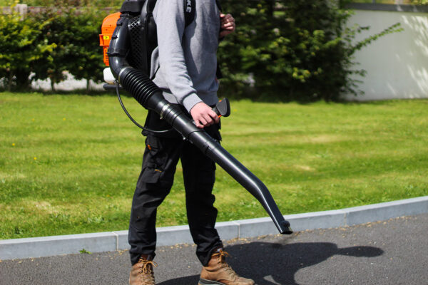 Piranha Backpack Leafblower BL75