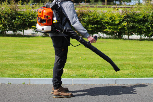 Piranha Backpack Leafblower BL75