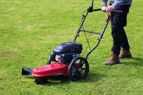 Piranha Wheeled Trimmer