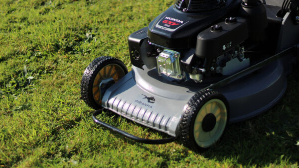 Piranha P21HS Self Drive Lawnmower