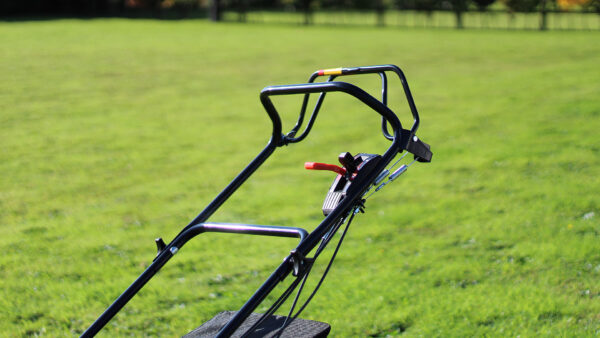 Piranha P21HS Self Drive Lawnmower