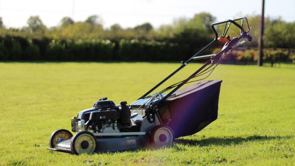 Piranha P21HS Self Drive Lawnmower